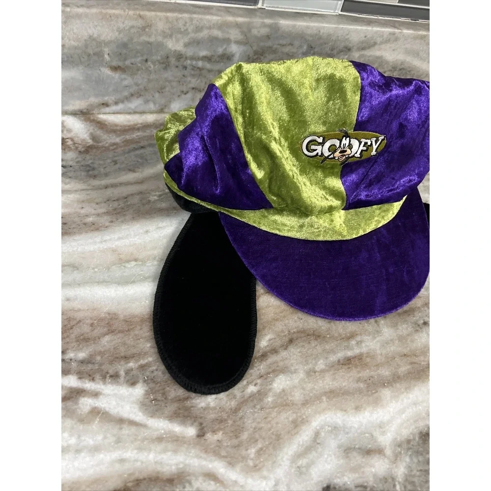 Disneyland Resort Groovy Goofy‎ Hat Green Purple